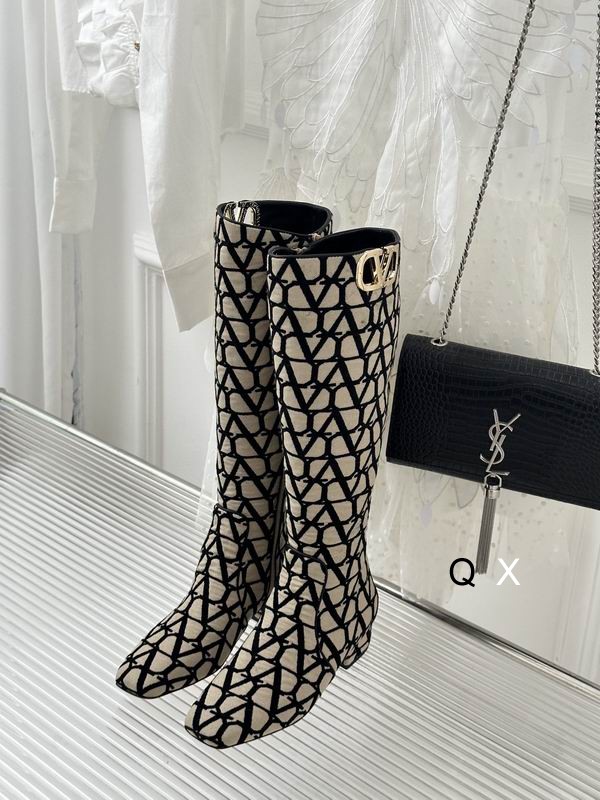 Valentino Boots Wmns ID:20231205-237